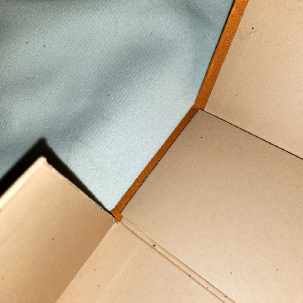 Louis Vuitton Gift Box - Picture 8 of 9